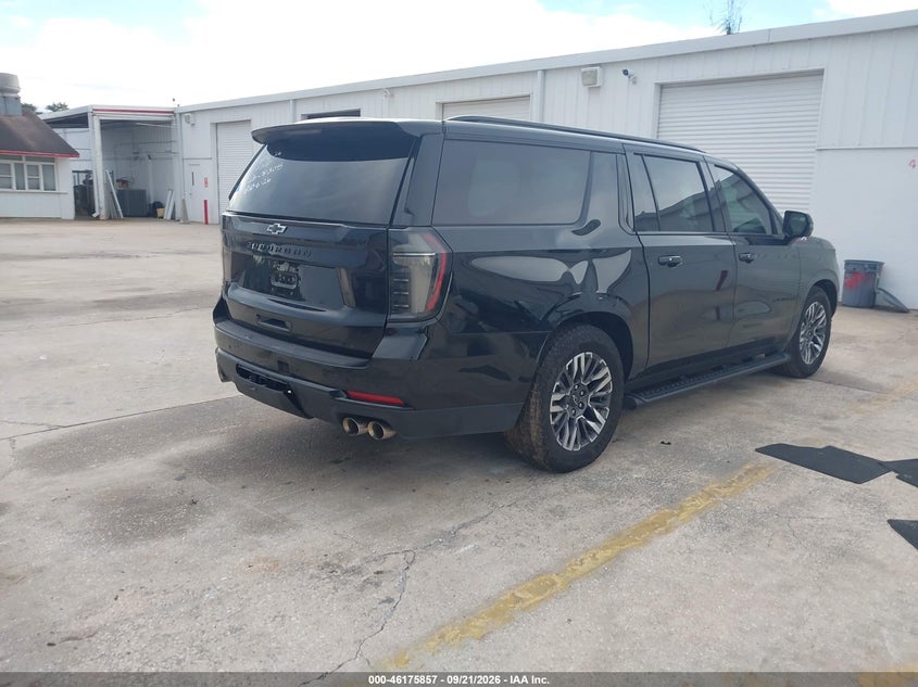 CHEVROLET SUBURBAN - zdjęcie 4