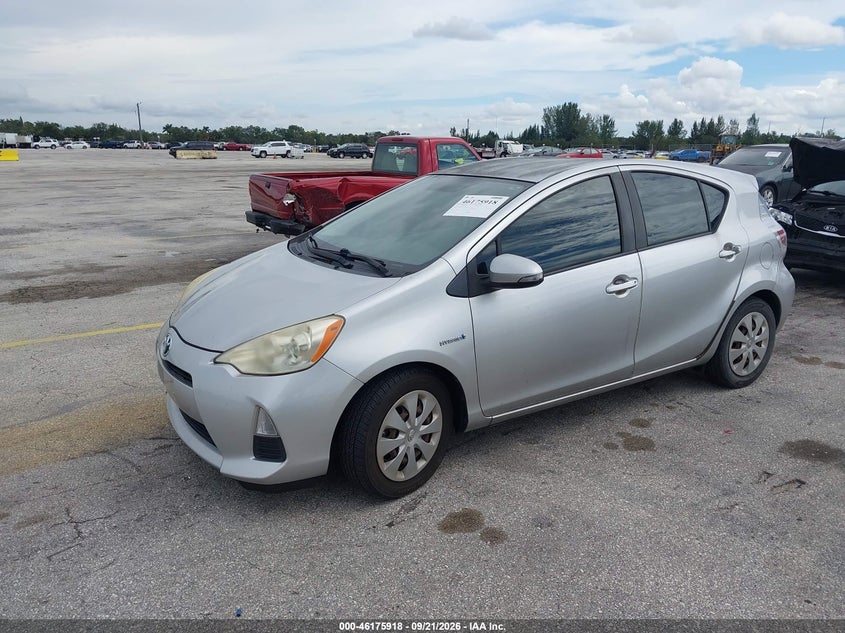Vin: jtdkdtb32c1509396, lot: 46675778, toyota prius c one 20122