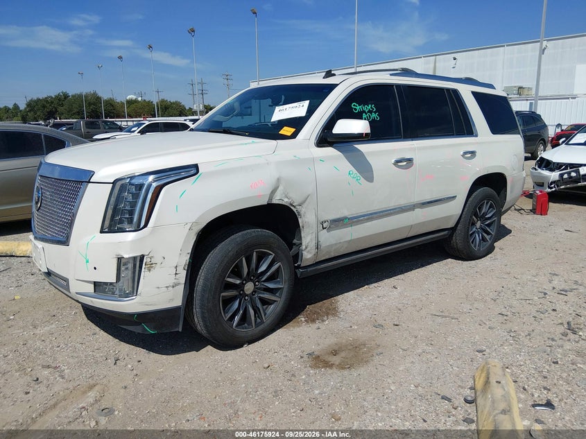 2015 Cadillac Escalade, Лівий бік, IAAI, VIN 1GYS4CKJ1FR209427 — фото 2