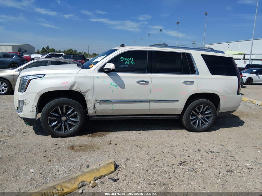 CADILLAC ESCALADE - zdjęcie 14
