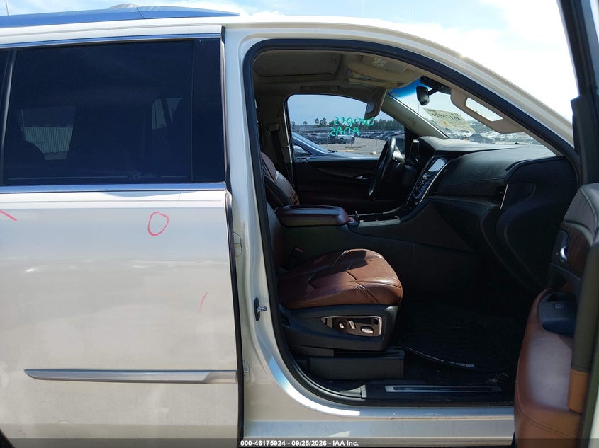 CADILLAC ESCALADE - zdjęcie 5