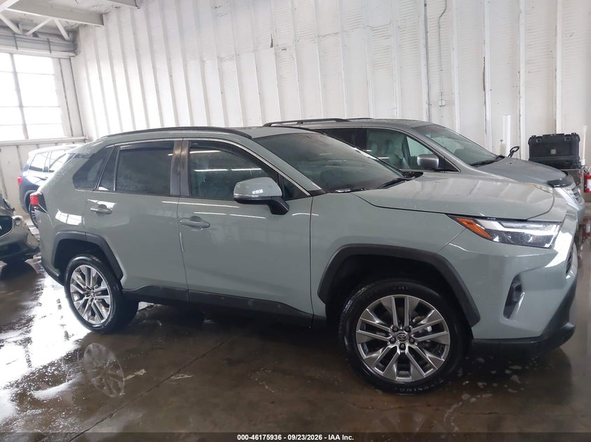 TOYOTA RAV4 - zdjęcie 13