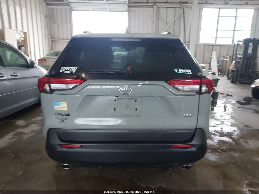 TOYOTA RAV4 - zdjęcie 16