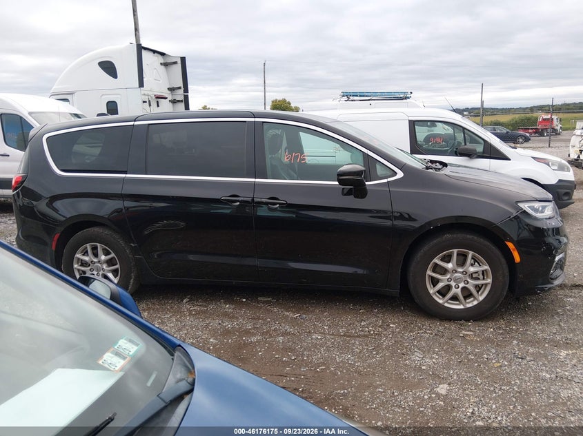 CHRYSLER PACIFICA - zdjęcie 13
