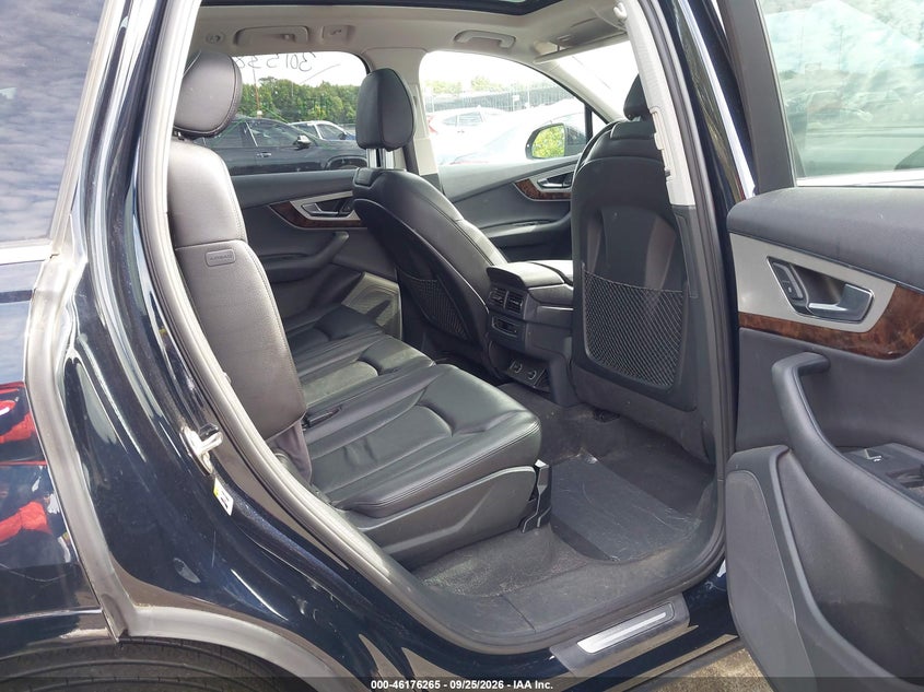AUDI Q7 - zdjęcie 8