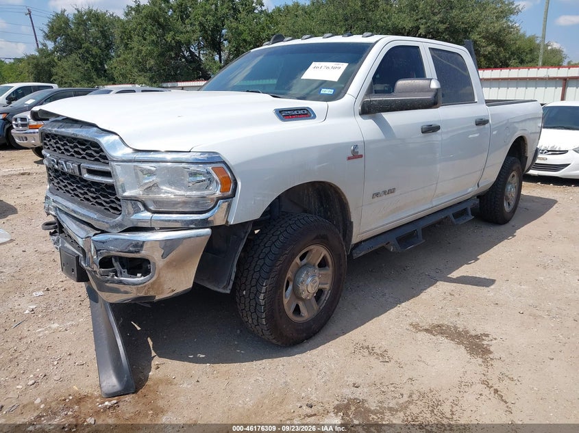 Vin: 3c6ur5cl7ng370690, lot: 46676169, ram 2500 tradesman  4x4 6'4 box 20222