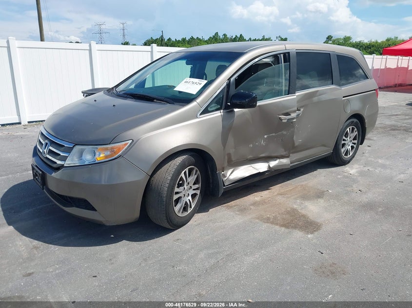 2011 Honda Odyssey, Лівий бік, IAAI, VIN 5FNRL5H42BB006681 — фото 2