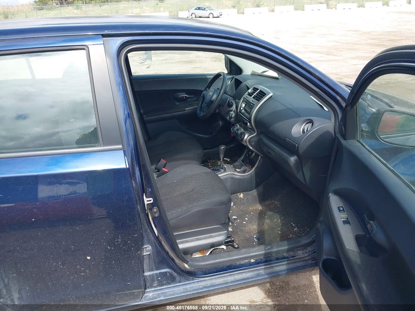 2011 SCION XD · Фото 5