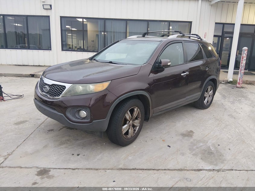 2012 Kia Sorento, Вилучене, IAAI, VIN 5XYKU4A26CG235859 — фото 2
