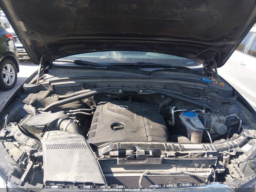 2016 AUDI Q5 2.0T PREMIUM · Photo 10