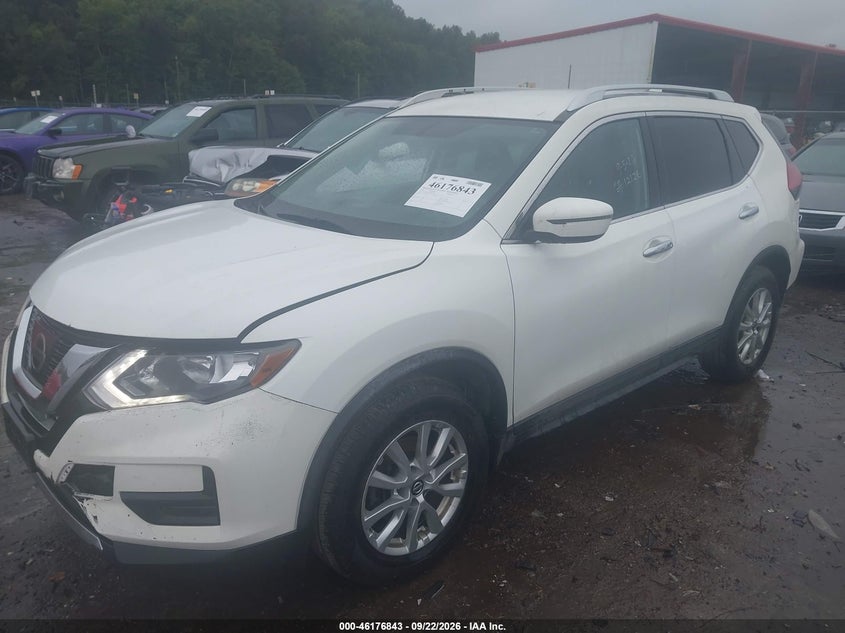2017 NISSAN ROGUE SV · Фото 2