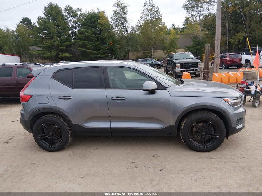 VOLVO XC40 2019 VIN YV4162UKXK2139146