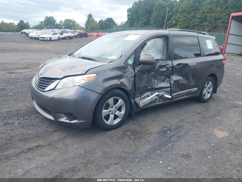 Vin: 05tdkk3dc4es84171, lot: 46676882, toyota sienna le 20142