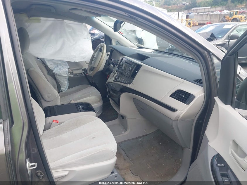 TOYOTA SIENNA 2014 VIN 5TDKK3DC4ES484171