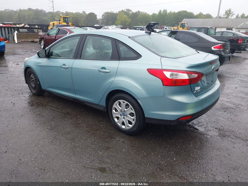 Vin: 1fahp3f21cl247013, lot: 46676892, ford focus se 20123