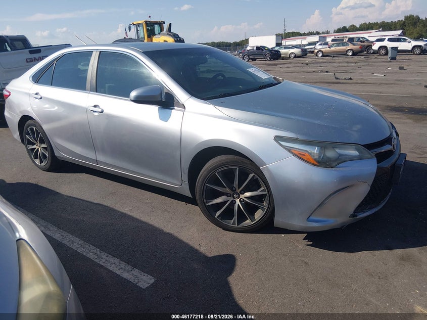 TOYOTA CAMRY - zdjęcie 1