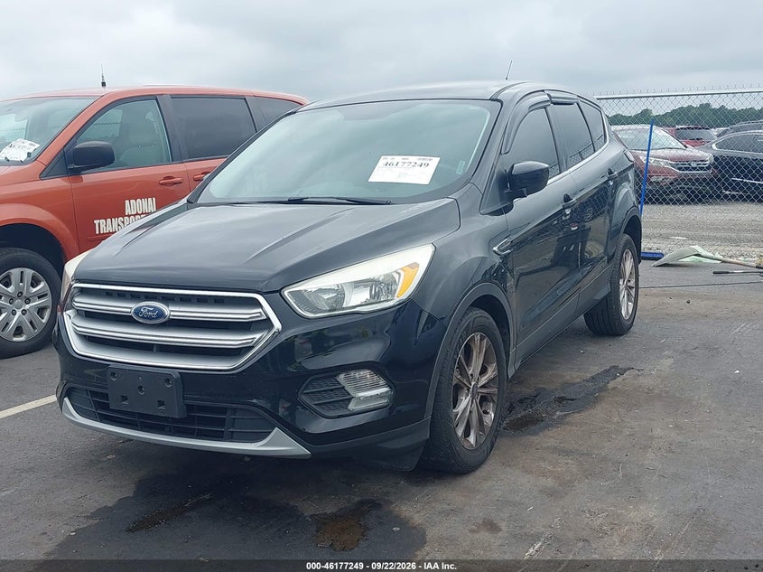 Vin: 1fmcu0gd4hua76461, lot: 46677109, ford escape se 20172