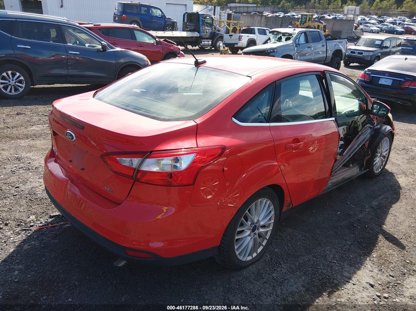 Vin: 1fahp3h27cl230584, lot: 46677146, ford focus sel 20124
