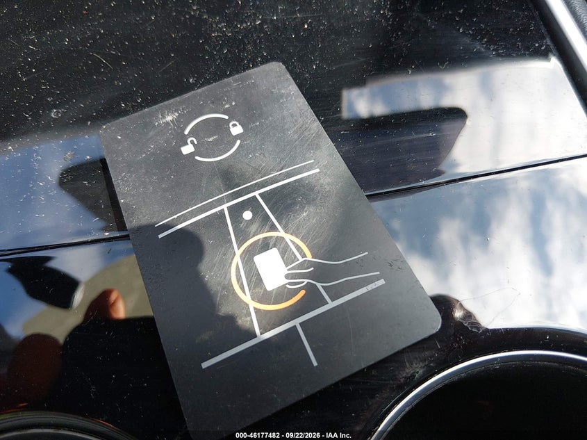 TESLA MODEL 3 - zdjęcie 11