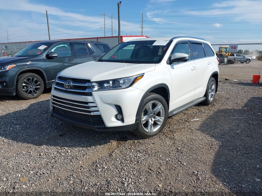 TOYOTA HIGHLANDER - zdjęcie 2