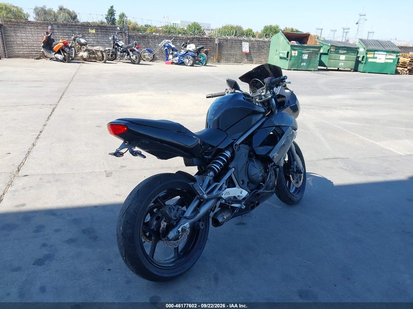 KAWASAKI EX650 2009