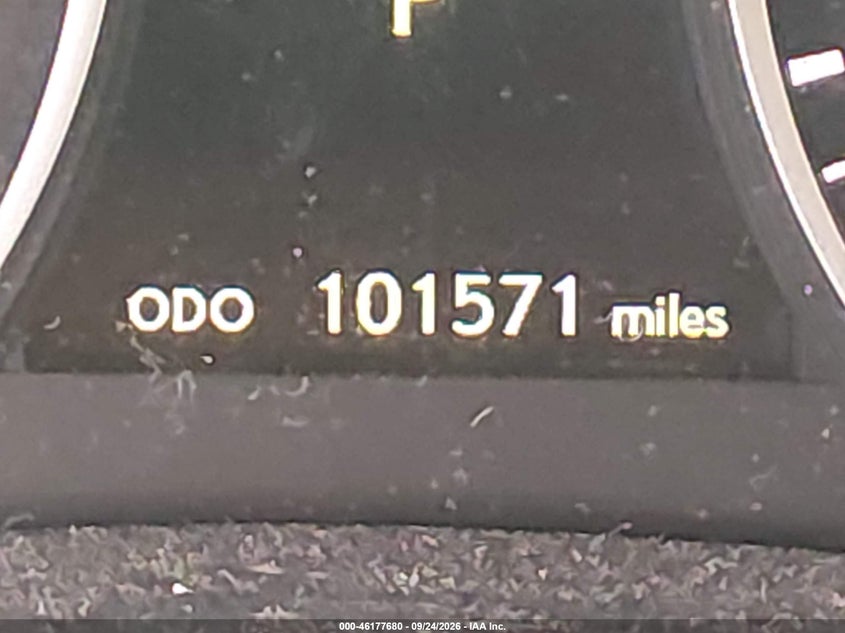 2013 LEXUS ES 300H · Фото 16
