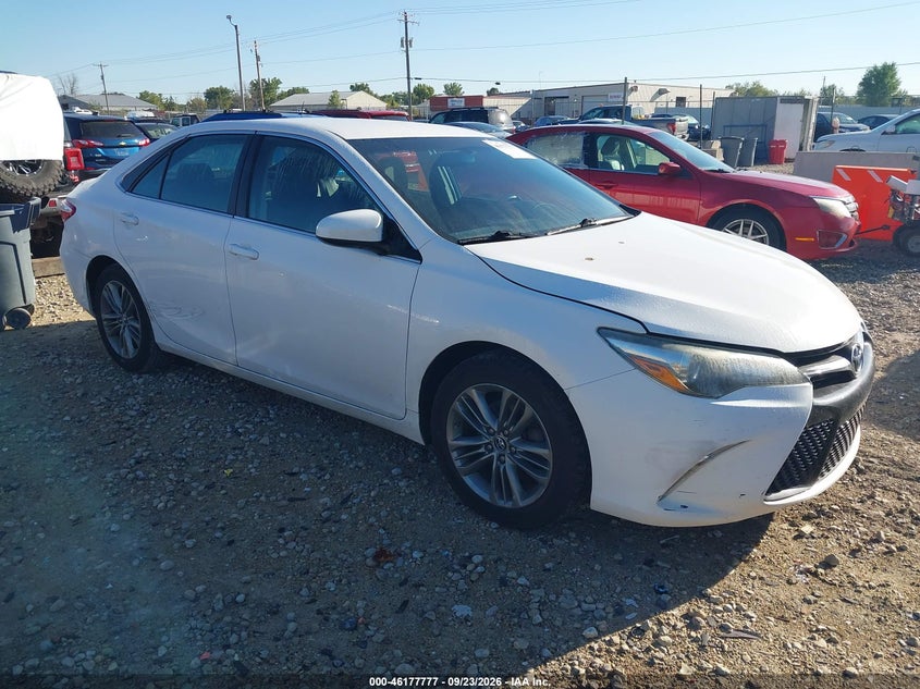 TOYOTA CAMRY - zdjęcie 1