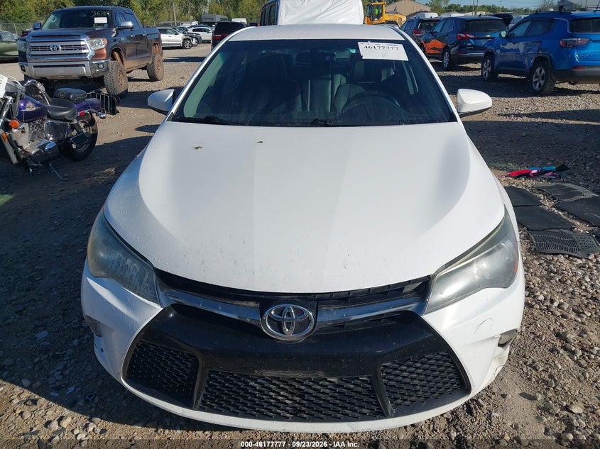 TOYOTA CAMRY - zdjęcie 12