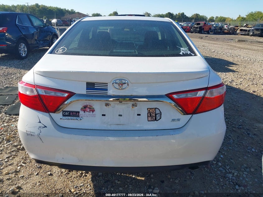 TOYOTA CAMRY - zdjęcie 16