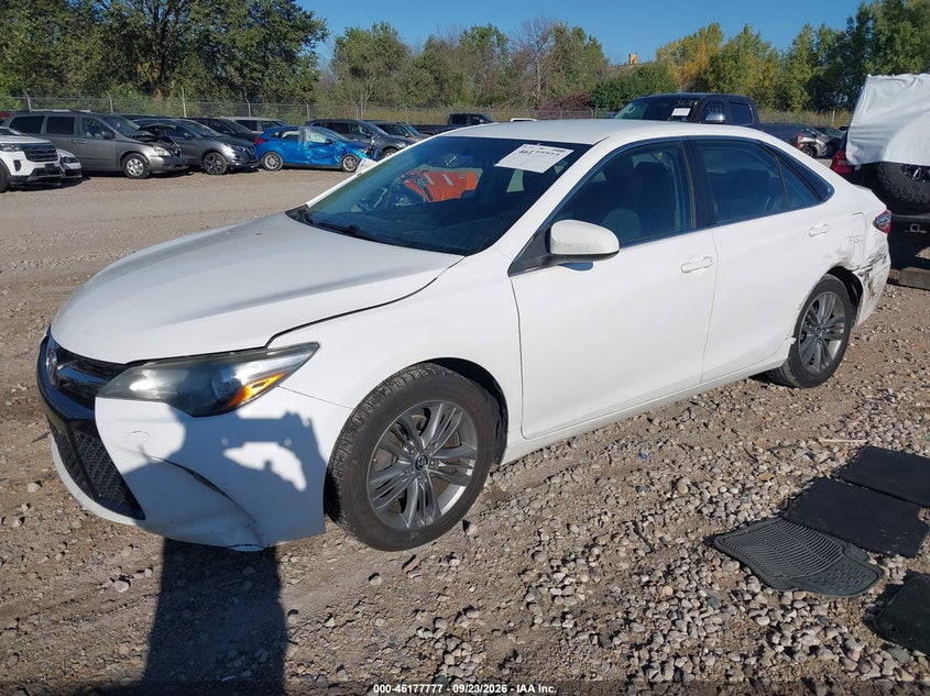 TOYOTA CAMRY - zdjęcie 2