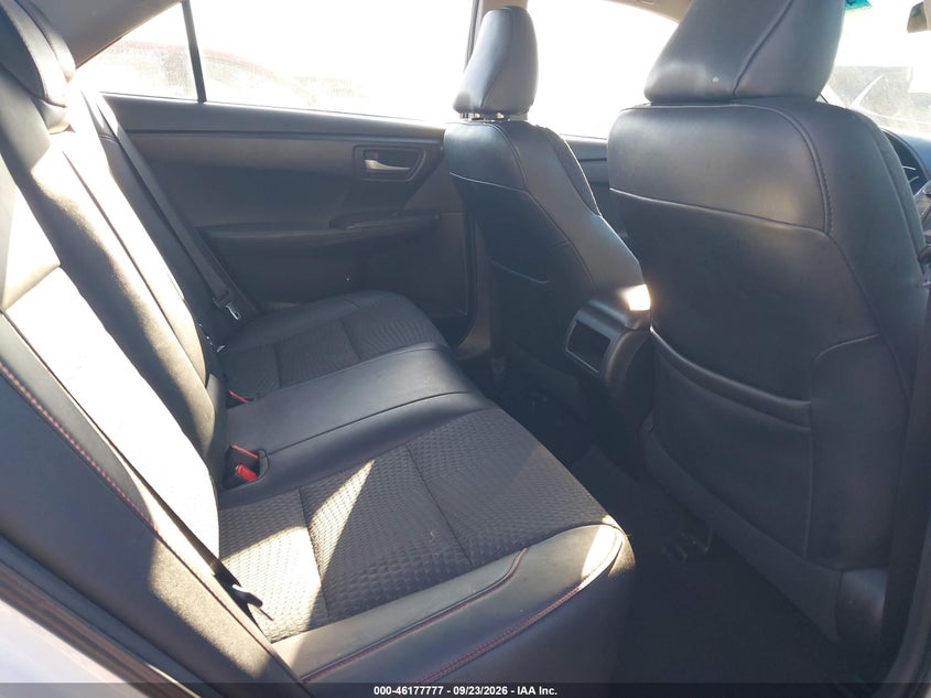 TOYOTA CAMRY - zdjęcie 8