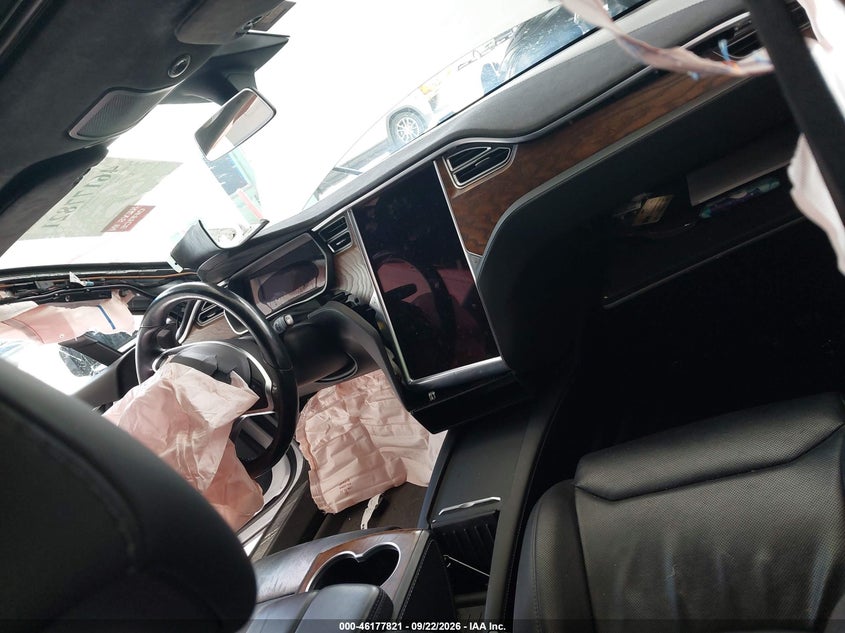TESLA MODEL S - zdjęcie 5