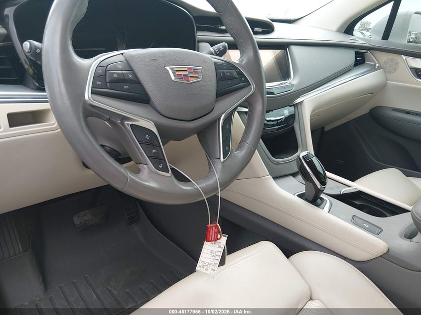 CADILLAC XT5 - zdjęcie 11