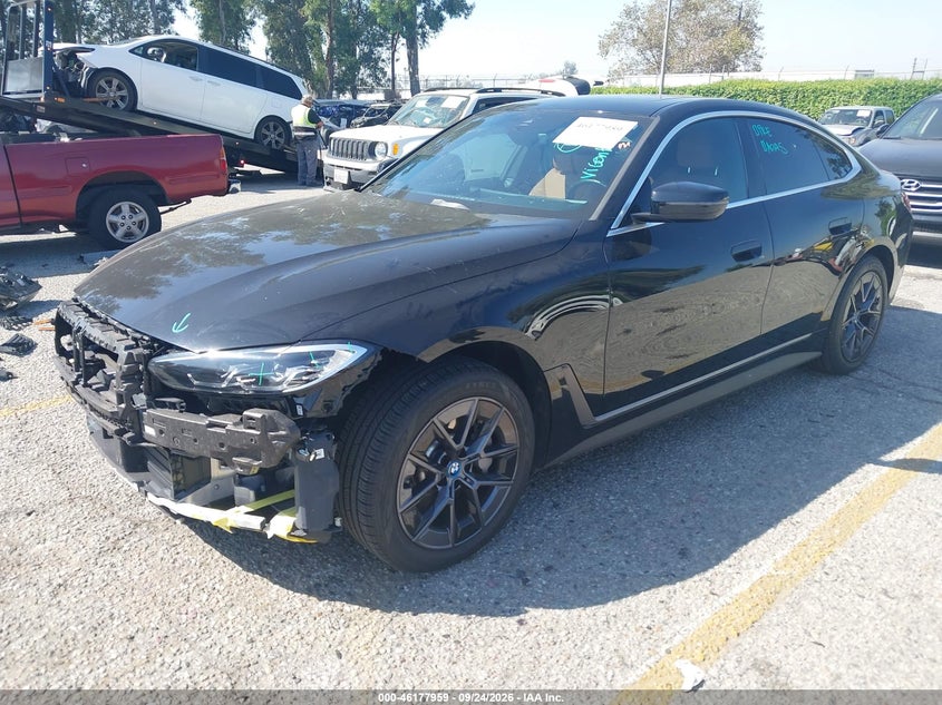 Vin: wby43aw03pfr17199, lot: 46677819, bmw i4 edrive35 20232