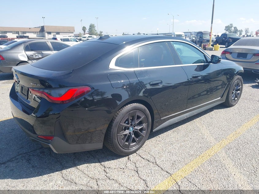 Vin: wby43aw03pfr17199, lot: 46677819, bmw i4 edrive35 20234
