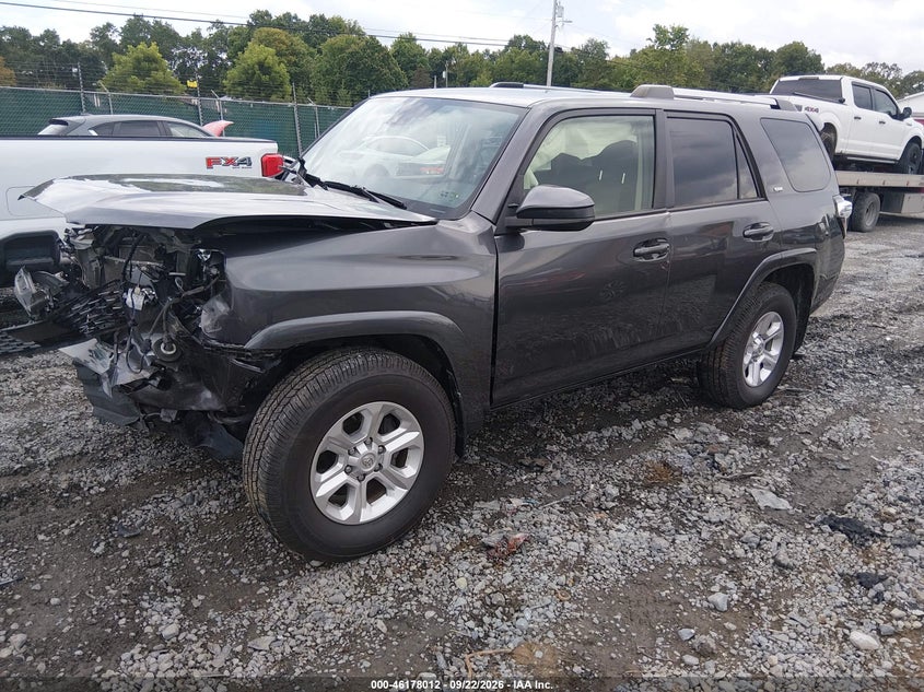 Vin: jtemu5jr2p6093431, lot: 46677872, toyota 4runner sr5 20232