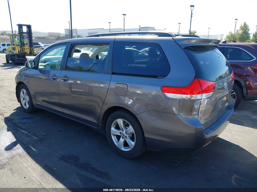 Vin: 5tdkk3dc8es471097, lot: 46677888, toyota sienna le v6 8 passenger 20143