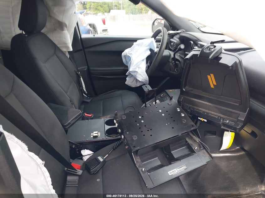 2022 Ford Police Interceptor Utility, Front, IAAI, VIN 1FM5K8AB9NGA06985