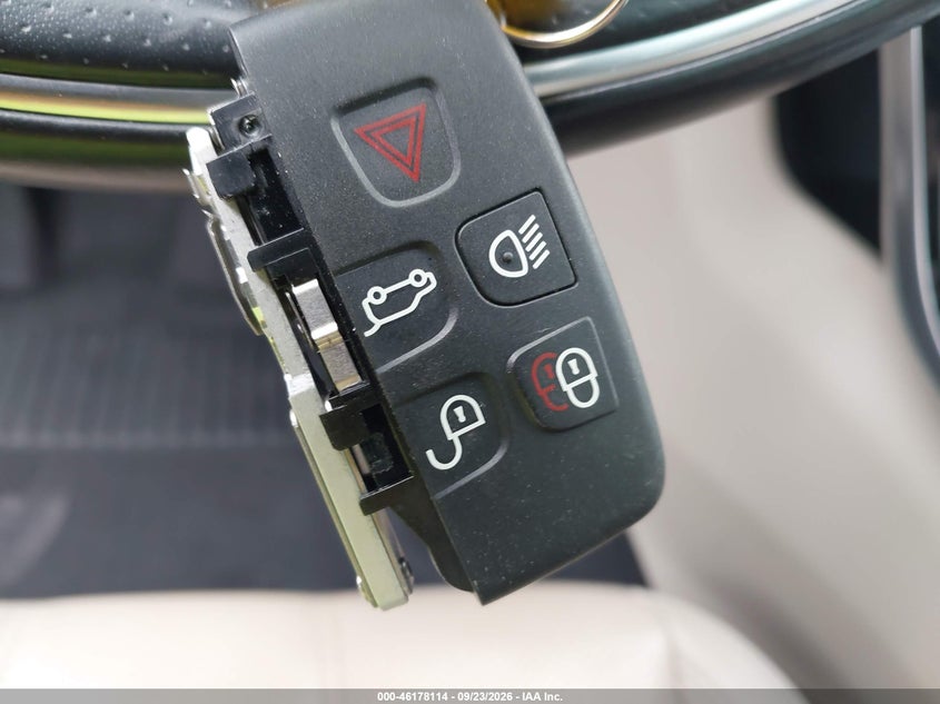 LAND ROVER RANGE ROVER VELAR - zdjęcie 11
