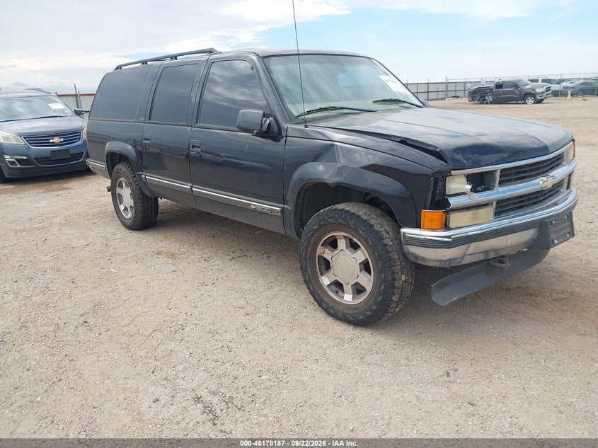 1999 Chevrolet Suburban 1500 LT