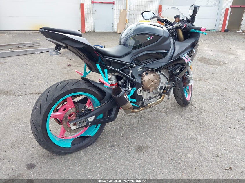 2022 BMW S 1000 auction photo 4