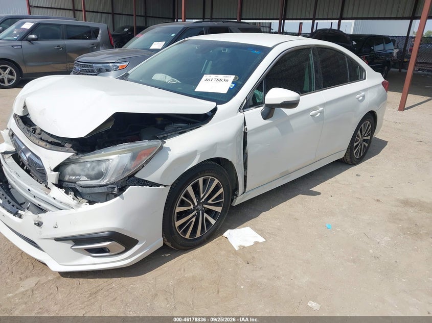 2019 Subaru Legacy, Удар спереду, IAAI, VIN 4S3BNAF60K3040320 — фото 2