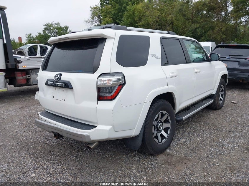 Vin: jtebu5jr2j5503231, lot: 46678761, toyota 4runner trd off road premium 20184