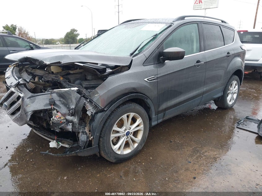 Vin: 1fmcu9gd5juc40505, lot: 46678842, ford escape se 20182