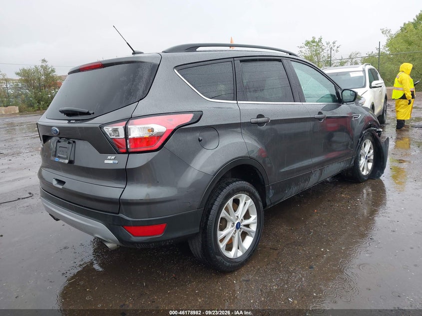 Vin: 1fmcu9gd5juc40505, lot: 46678842, ford escape se 20184