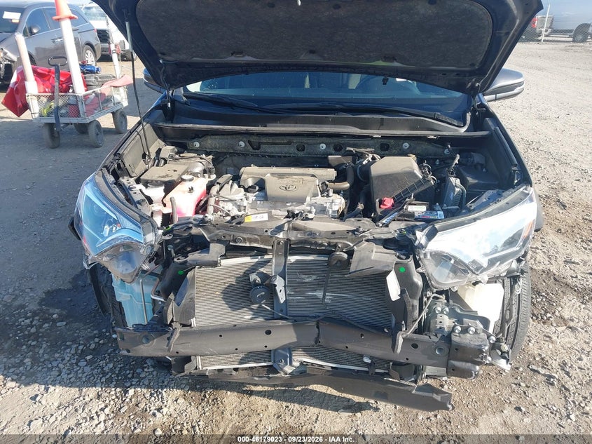 TOYOTA RAV4 - zdjęcie 10
