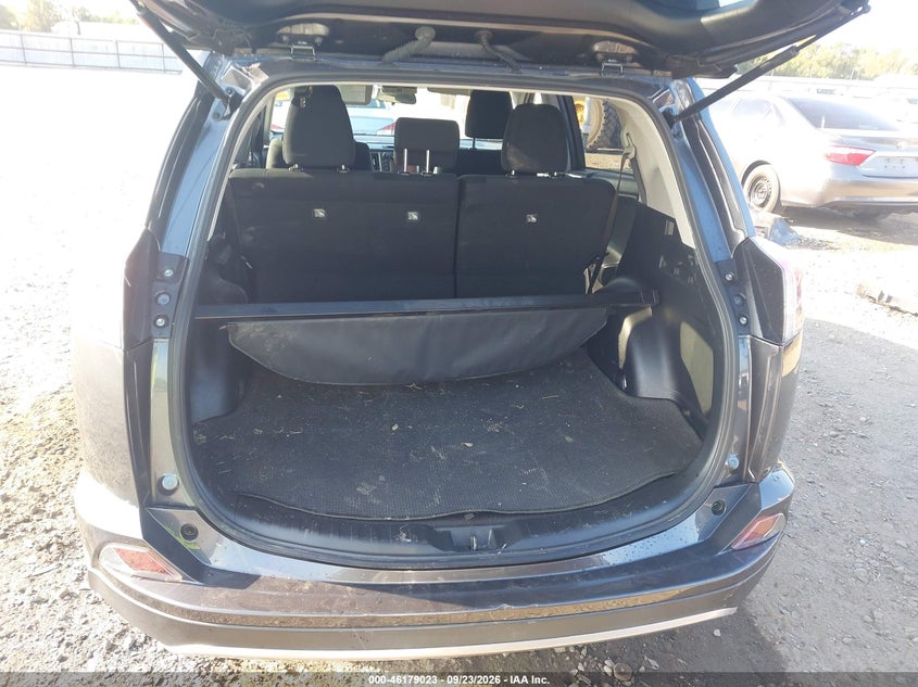 TOYOTA RAV4 - zdjęcie 19