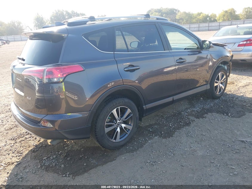 TOYOTA RAV4 - zdjęcie 4
