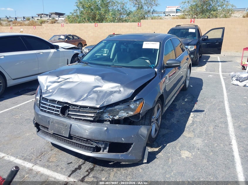 2015 Volkswagen Passat, Удар спереду, IAAI, VIN 1VWBV7A39FC085453 — фото 2