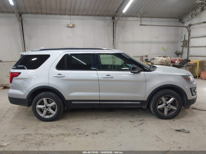 2017 FORD EXPLORER XLT · Photo 13